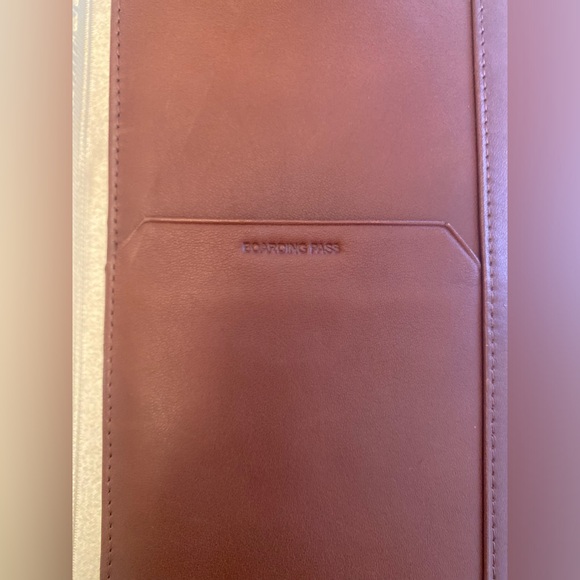 Brown leather travel wallet /documents case - Picture 8 of 10